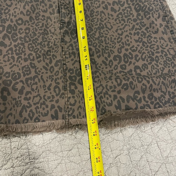 Party like an Animal… cute skirt - Picture 5 of 5